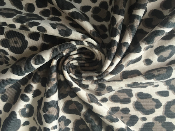 Printing of polyester fabric HBT02170